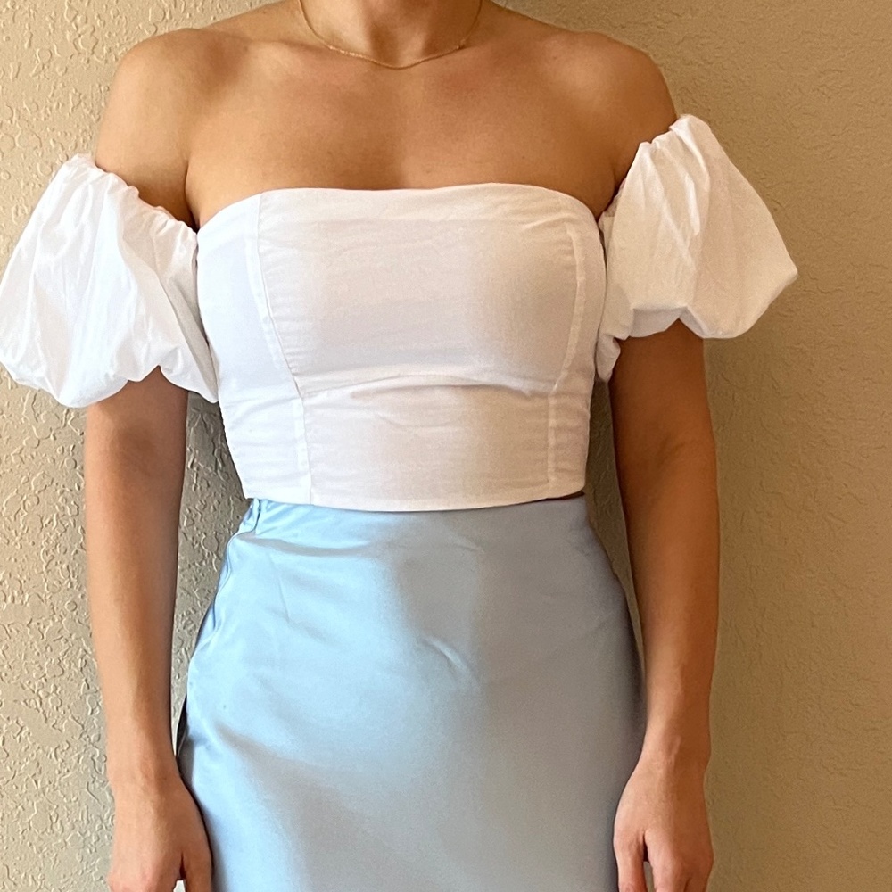 Off-Shoulder White Puff Sleeve Crop Top